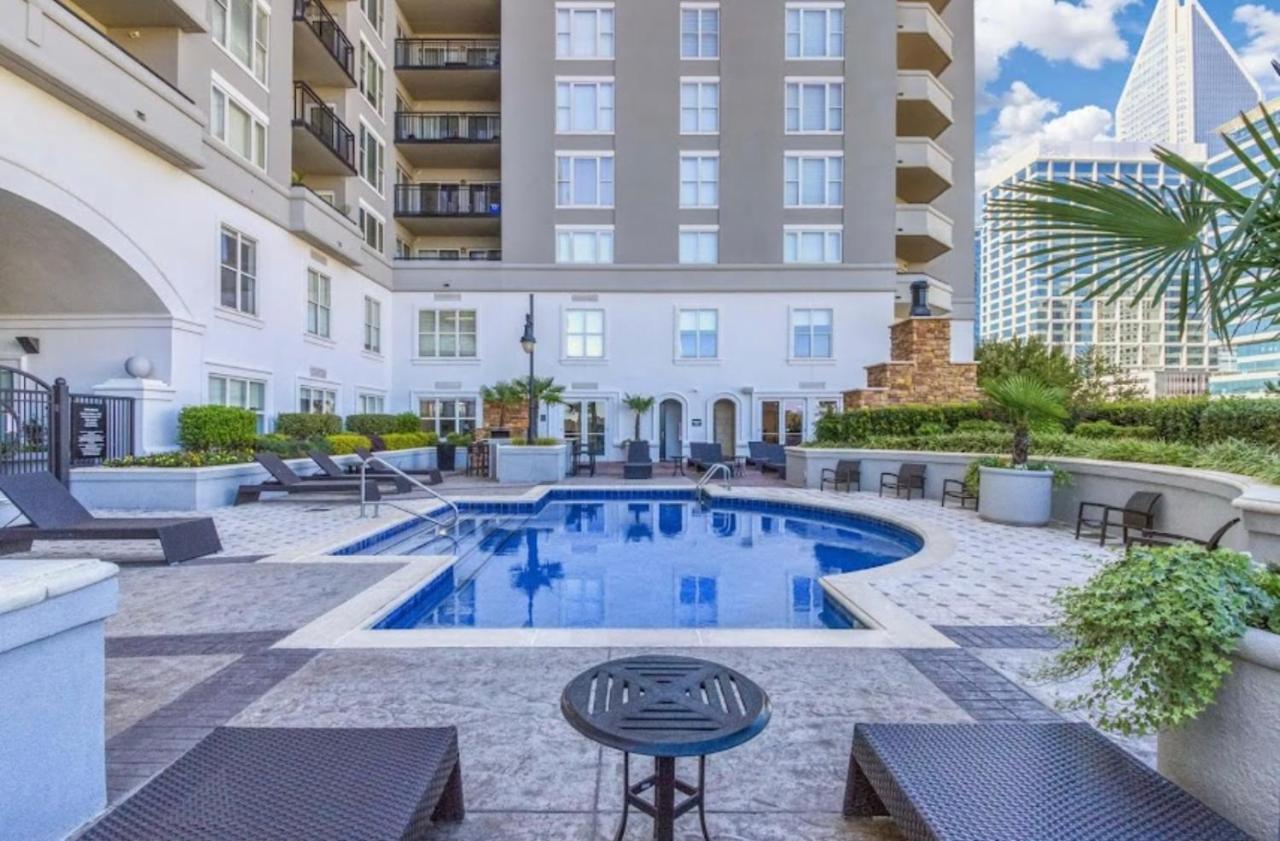 Spacious 2 Bed, 2 Bath Uptown Gem In The Heart Of The City-Parking-Wi-Fi-Balcony Cgv Charlotte Exterior foto